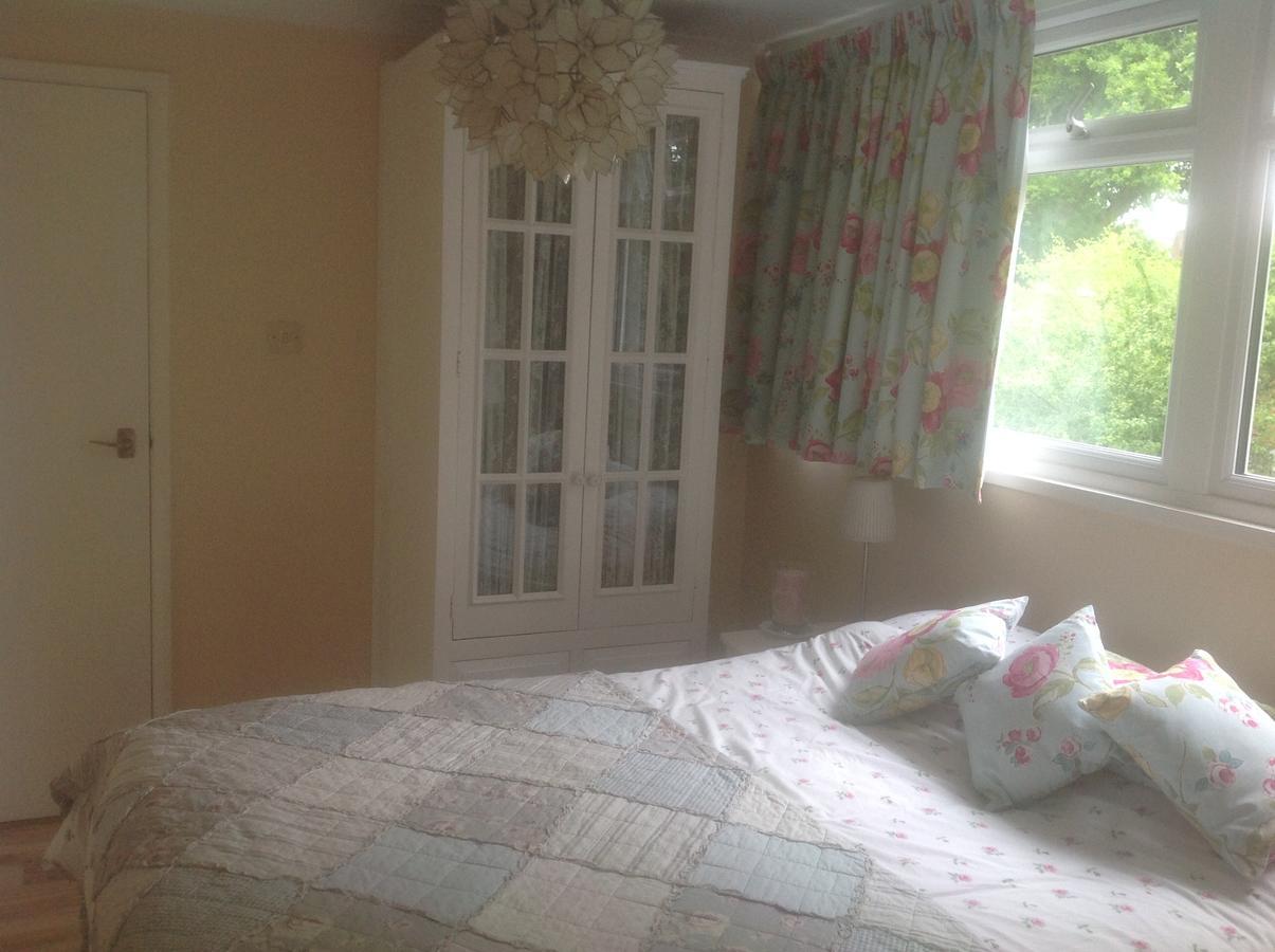 Bed and Breakfast Oak Tree House Waterlooville Exterior foto